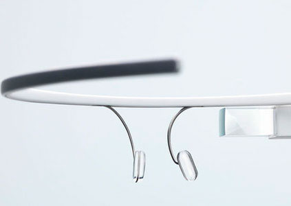 探索Google Glass的Mirror API：从设计原则、Hello World、时间轴卡片、地图，到分享权限